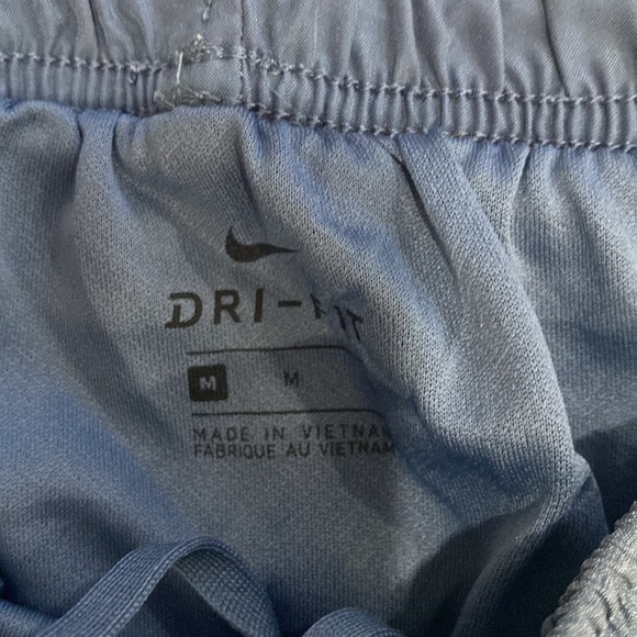Woman’s medium Dri-fit Nike shorts - Picture 2 of 3